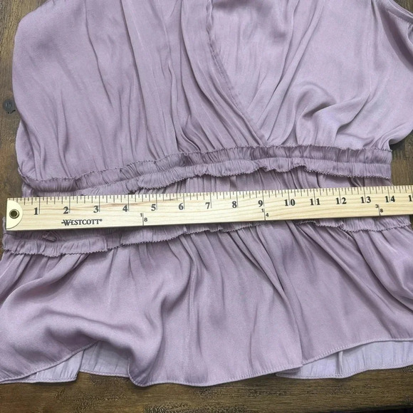 Anthropologie Current Air Tessa top. Layered sleeves, cinched waist. Lavendar M - Picture 5 of 10